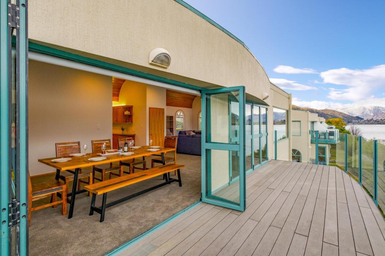 Huge Lakefront Delight - Queenstown Holiday Home Dış mekan fotoğraf