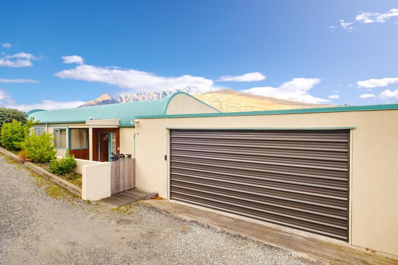 Huge Lakefront Delight - Queenstown Holiday Home Dış mekan fotoğraf